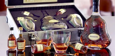 Geschenk-AL-Koffer mit Cognac