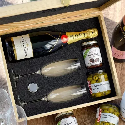 Moët & Chandon Set Contraband CONTRABAND.ZONE Geschenkbox Moët & Chandon Set Contraband